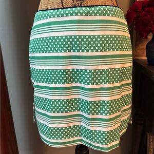 Vineyard Vines Green and White Polka Dot and Stripe Skort. Size 4.